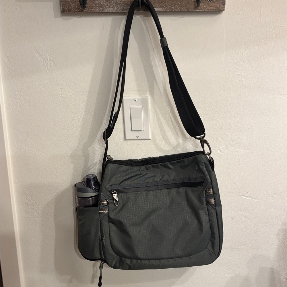 Travelon Anti Theft Active Large Crossbody Bag Charcoal - Picture 2 of 8